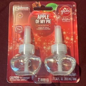 Apple of my Pie 2 count pack of Glade plug-in refills